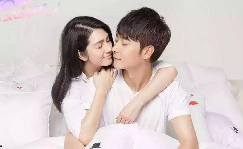 娱乐圈吃瓜的模板是什么,XX明星深夜密会神秘女子，背后真相令人震惊！