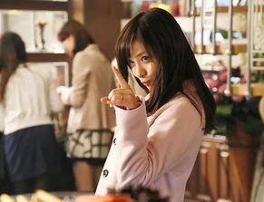 娱乐吃瓜酱25岁,25岁，揭秘娱乐圈背后的故事