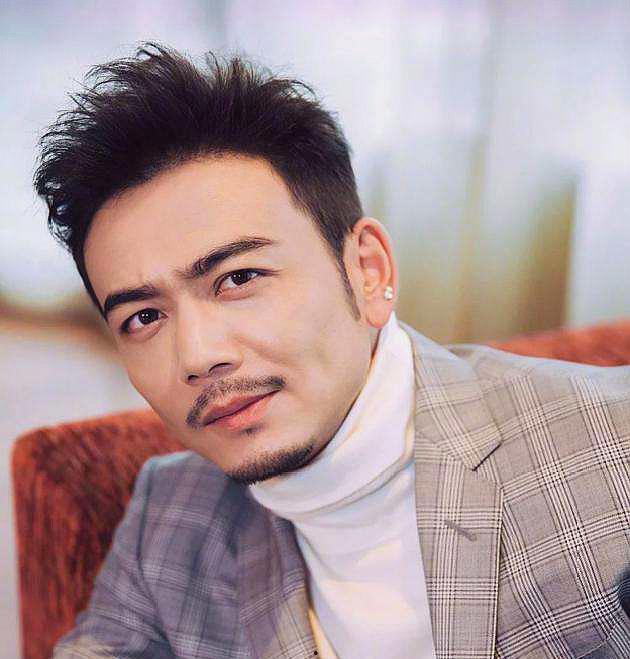 娱乐吃瓜君石头男星,娱乐吃瓜君揭秘娱乐圈神秘石头男星背后的故事